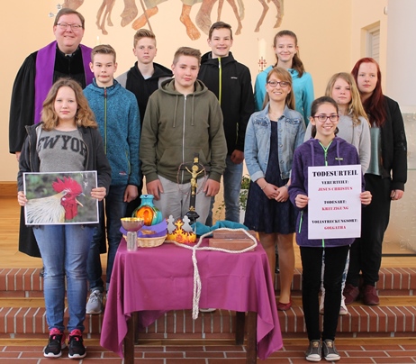 Konfis gestalten Passionsgottesdienst