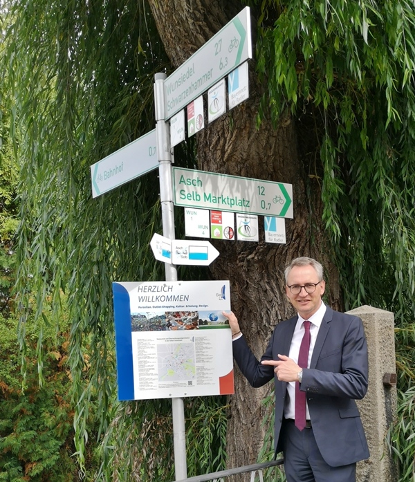 Infoschild2