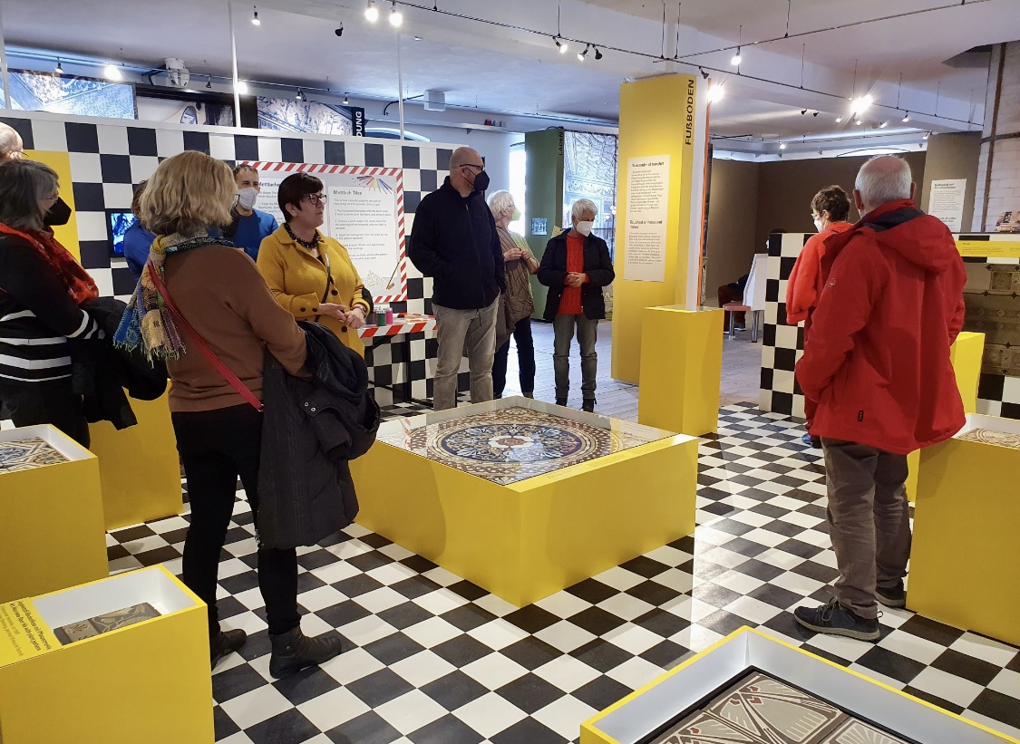 More than Bricks Blick in die Ausstellung
