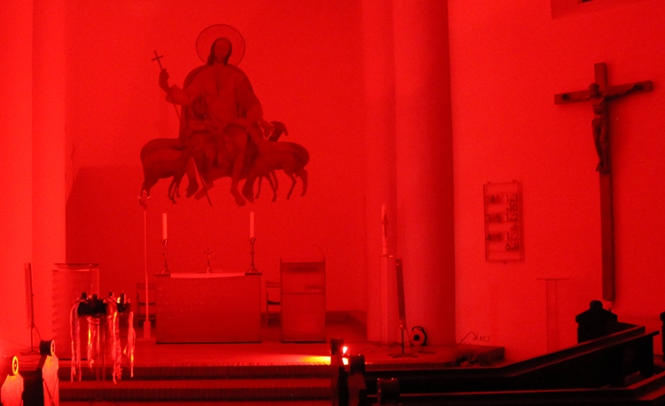 kirche in rot 1122