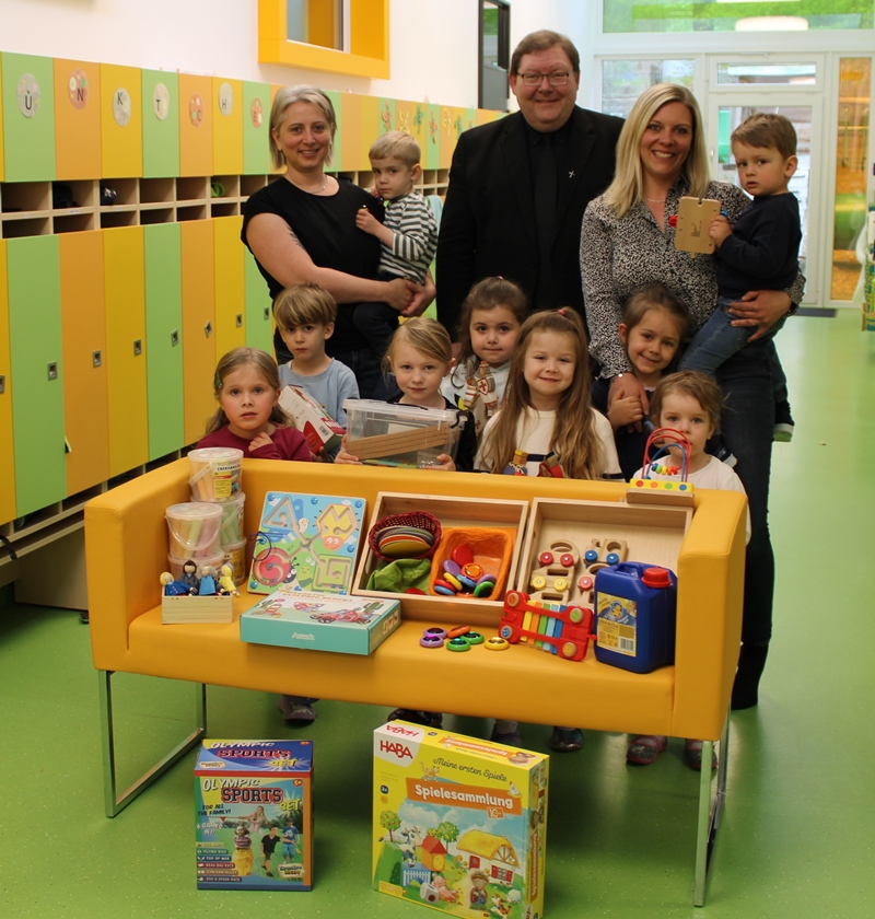 Spende Firma Dressel an Kindergarten ERK 002